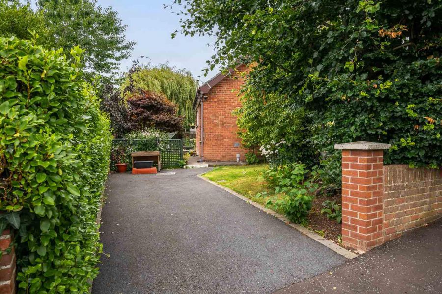 19 Rannoch Road