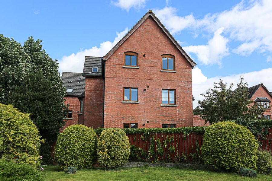 28 Bailey Manor
