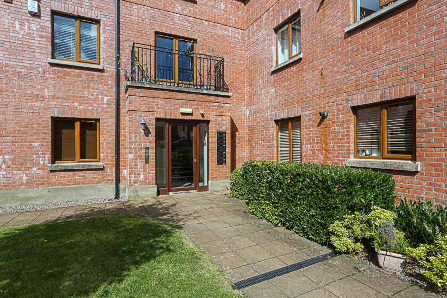 28 Bailey Manor
