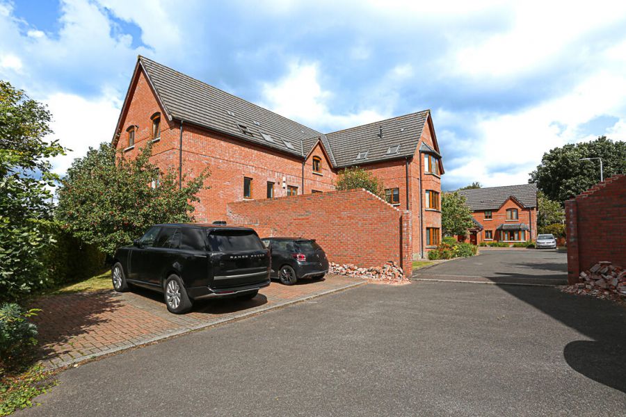 28 Bailey Manor