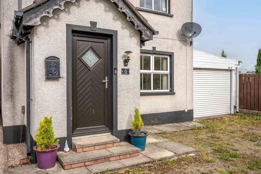 6 Churchland Close