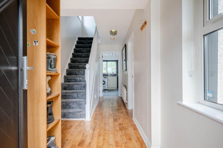 6 Churchland Close
