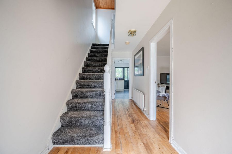 6 Churchland Close
