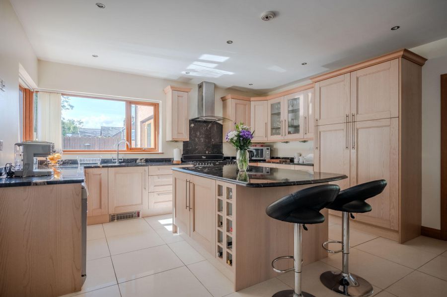 27 Seahill Road