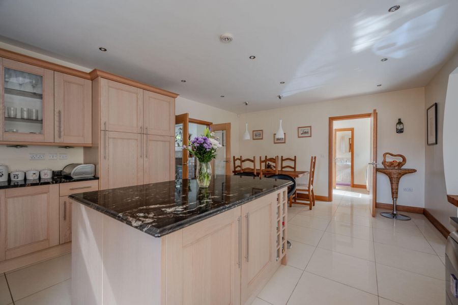 27 Seahill Road
