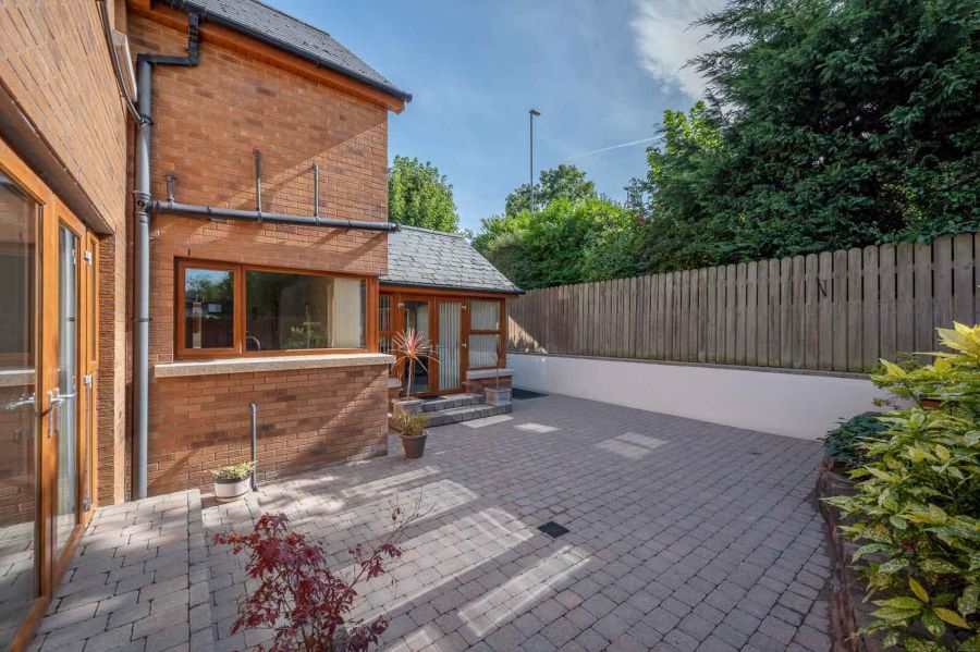 27 Seahill Road