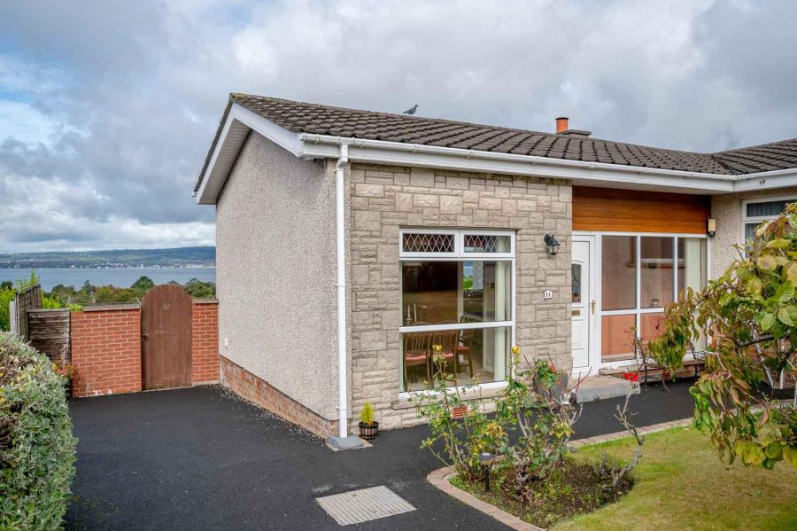 11 Strathleven Park