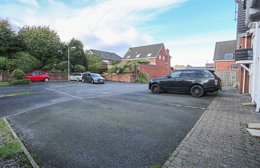 3 Old Dundonald Mews