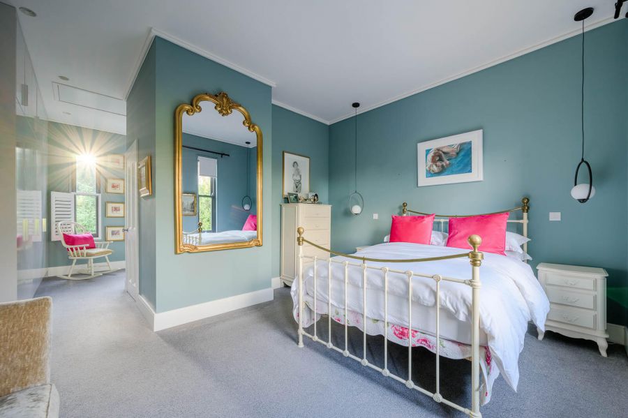 The Station Masters House 5 Cultra Station Road