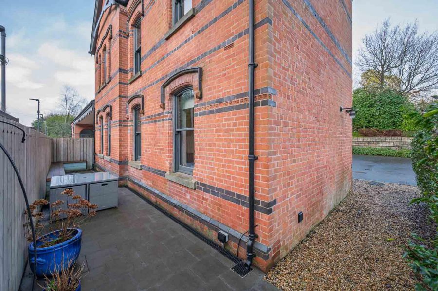 The Station Masters House 5 Cultra Station Road