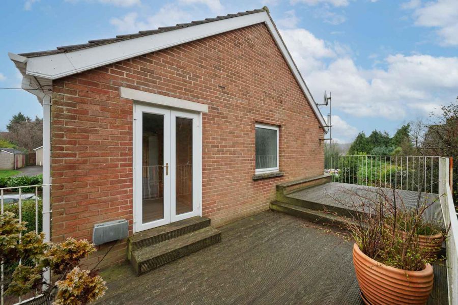 6 Grahamsbridge Park