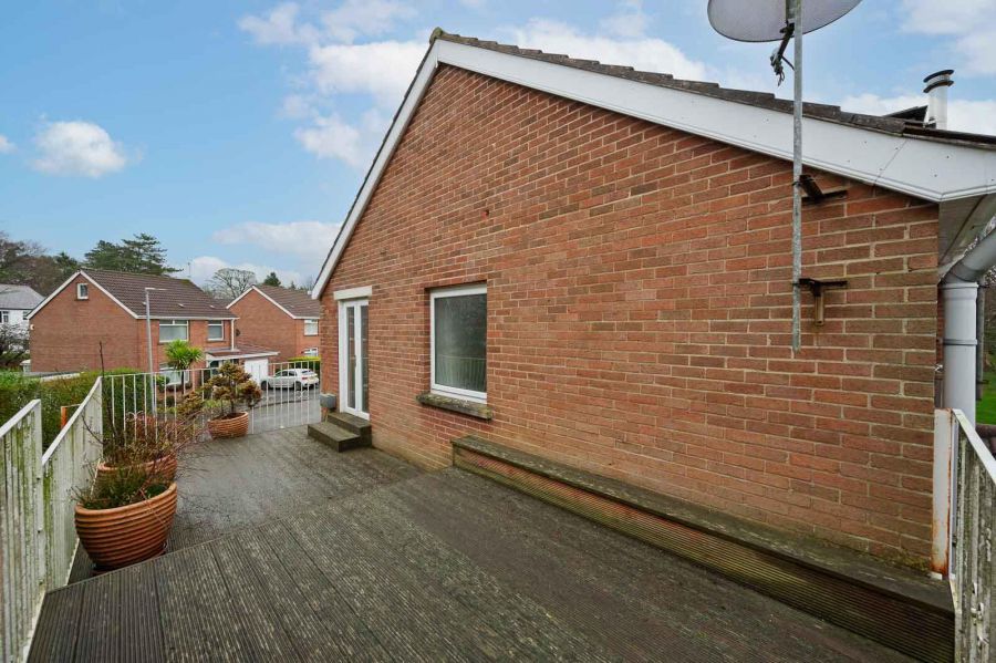 6 Grahamsbridge Park