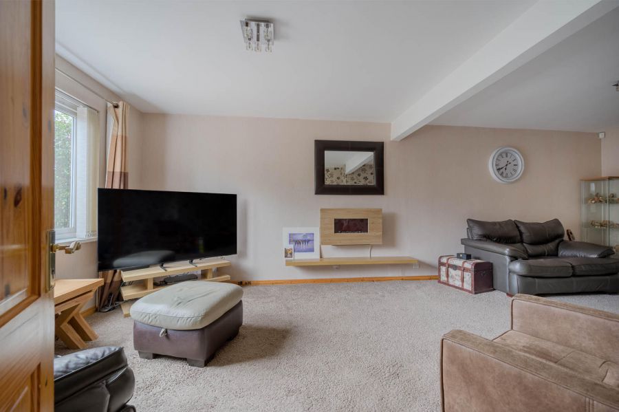 6 Grahamsbridge Park