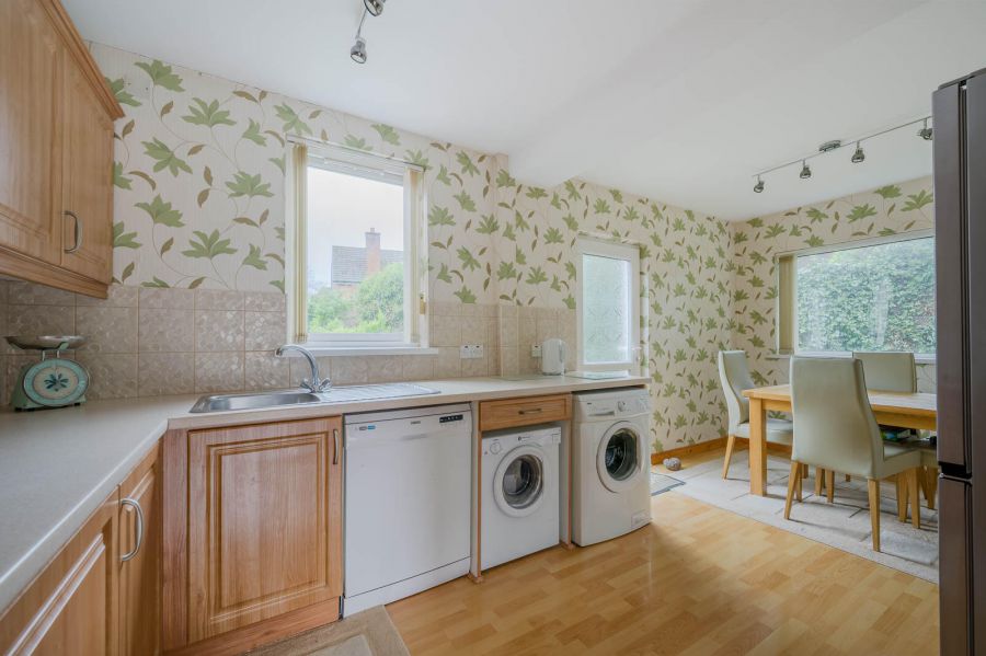 6 Grahamsbridge Park