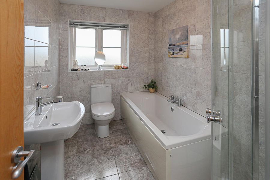 17 Millreagh Heights