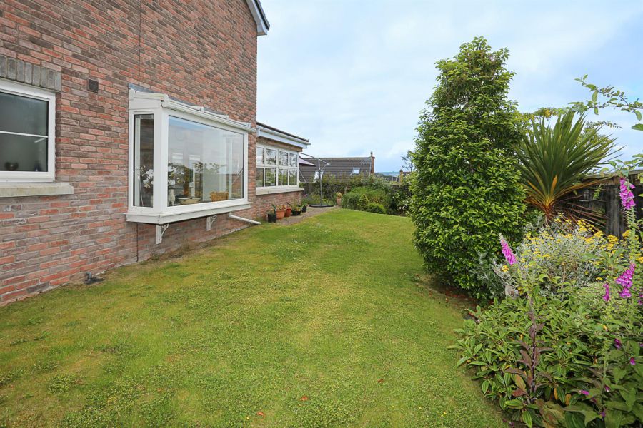 17 Millreagh Heights