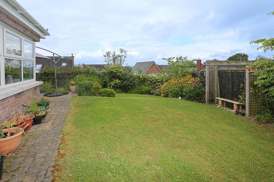 17 Millreagh Heights