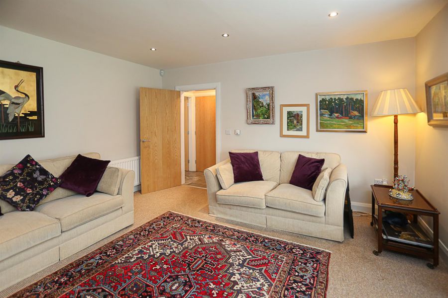 17 Millreagh Heights