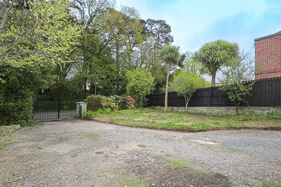 31 Croft Road