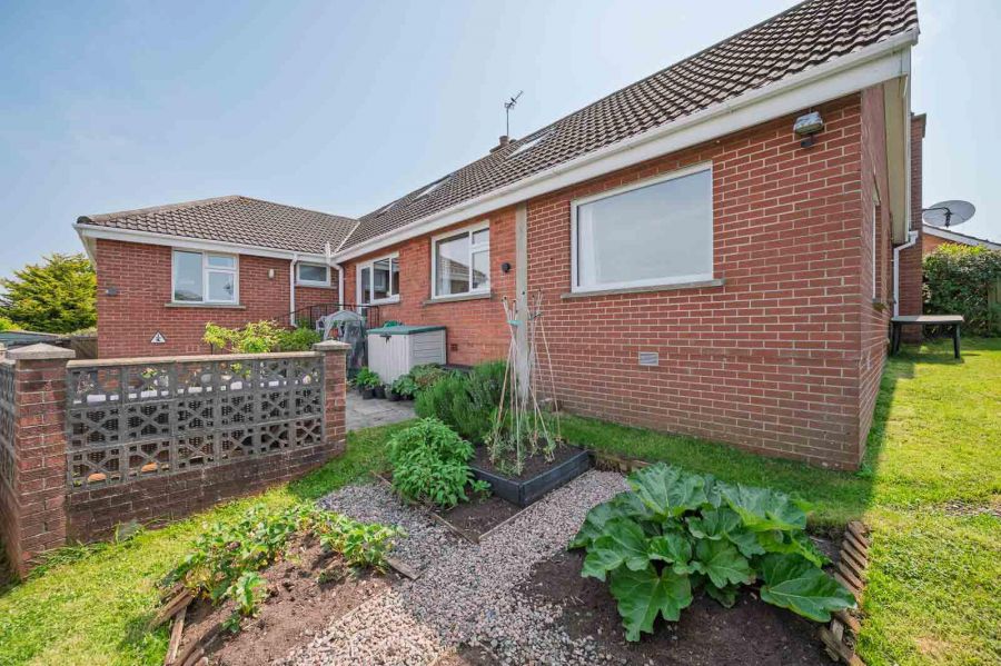 14 Craigdarragh Park East
