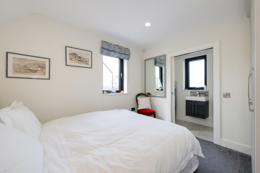 Apt 2 63 Beach Road