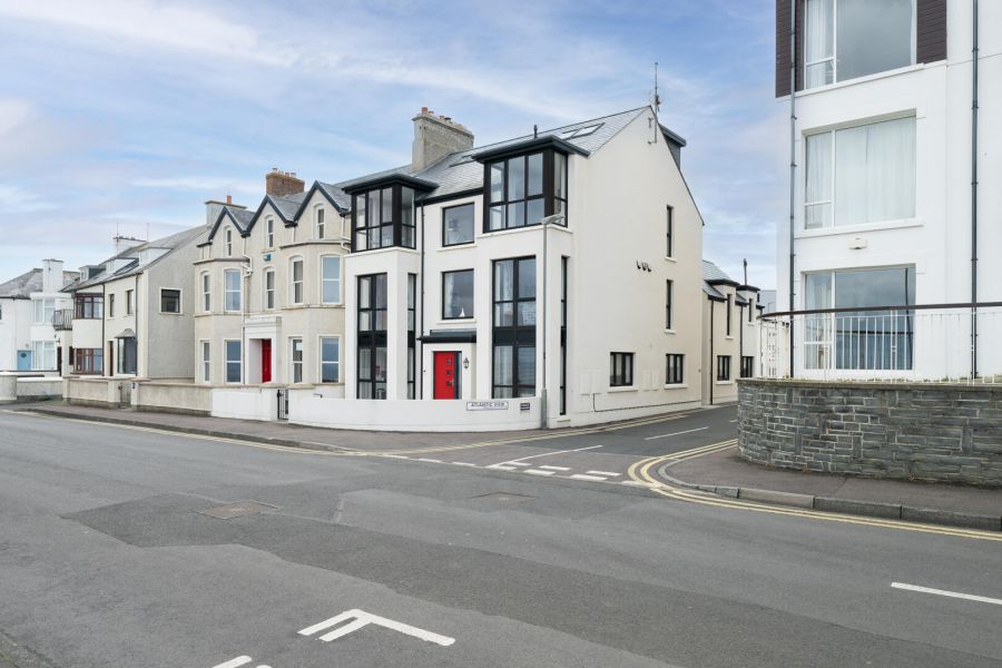 Apt 2 63 Beach Road