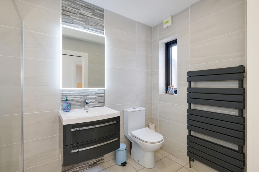 Apt 2 63 Beach Road