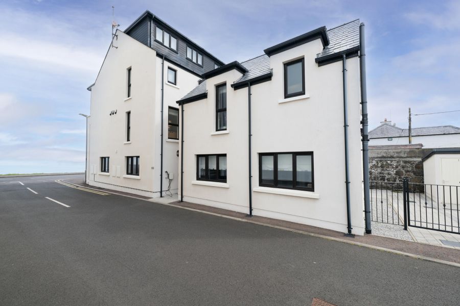 Apt 2 63 Beach Road
