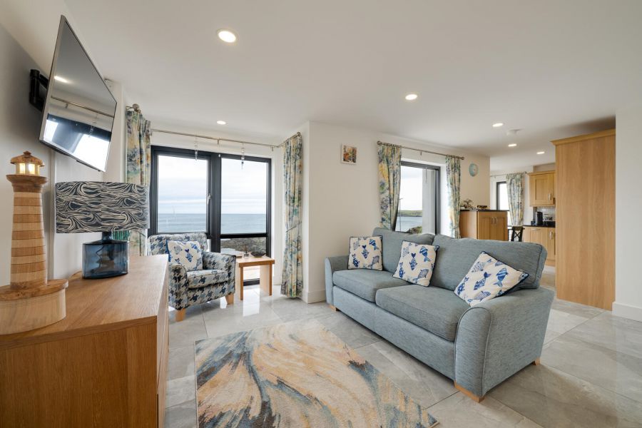 Apt 2 63 Beach Road