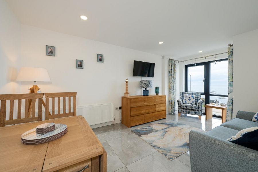 Apt 2 63 Beach Road