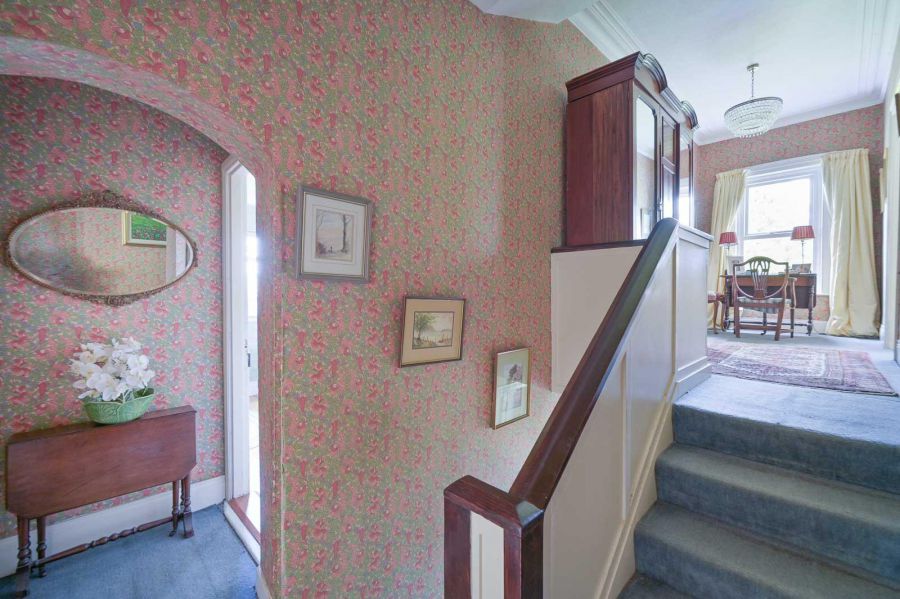 Loughview House, 26 Ballygrainey Road