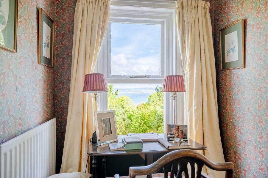 Loughview House, 26 Ballygrainey Road