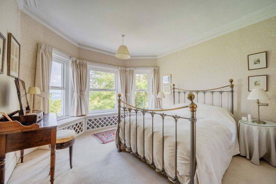 Loughview House, 26 Ballygrainey Road