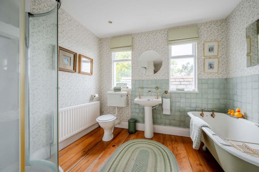 Loughview House, 26 Ballygrainey Road