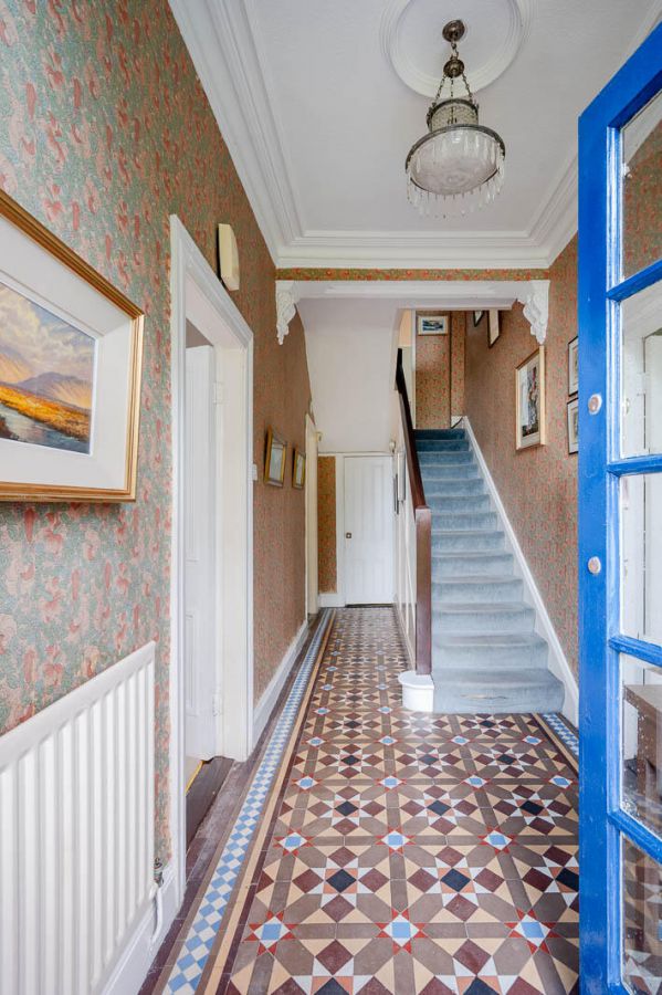 Loughview House, 26 Ballygrainey Road