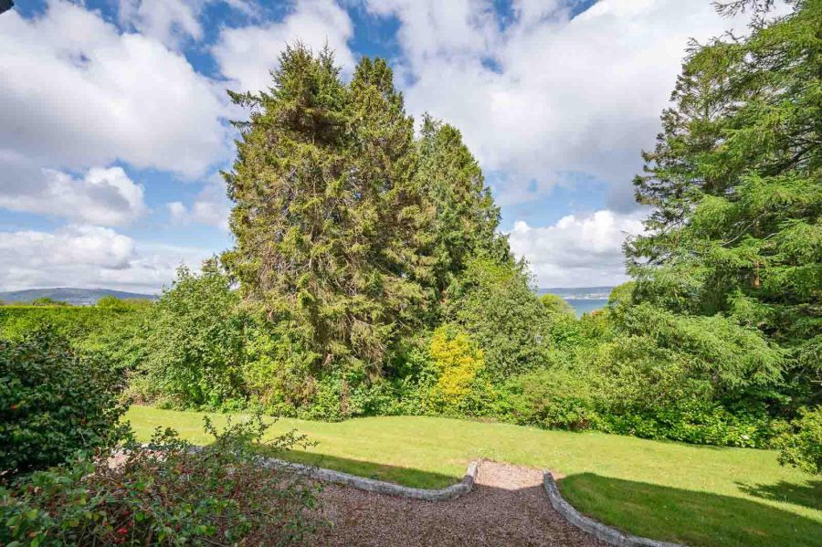 Loughview House, 26 Ballygrainey Road