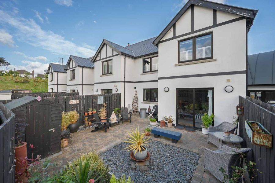 49 Village Brow