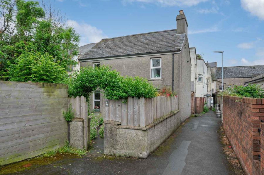 4 Alexandra Place