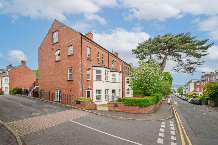 8 Church Court