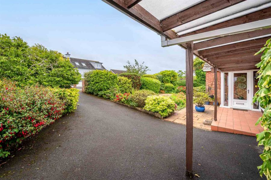 4 Rathmoyle Park