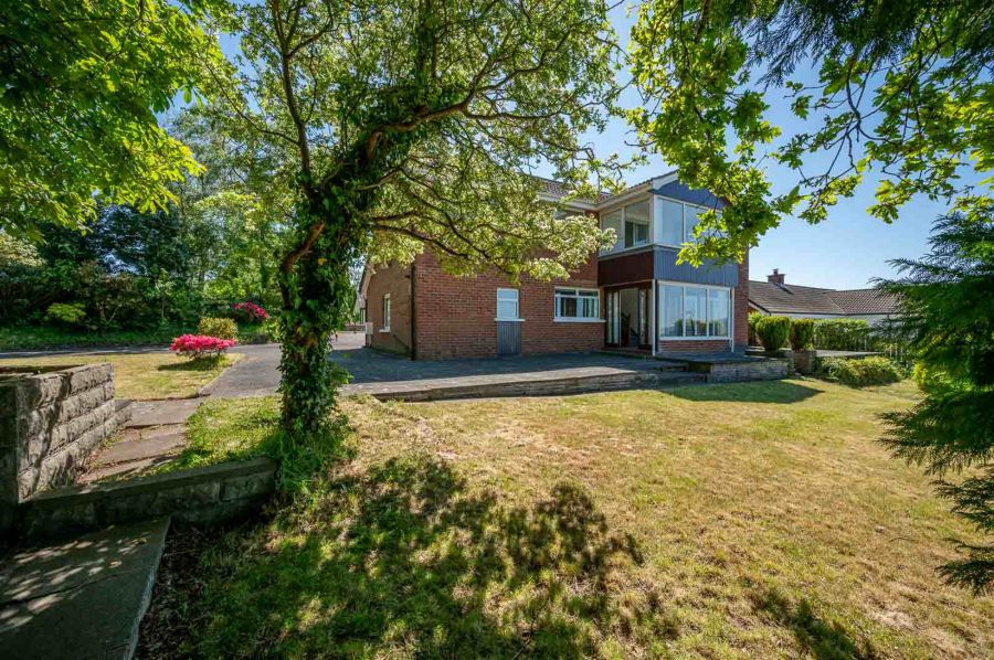 14 Rathmoyle Park