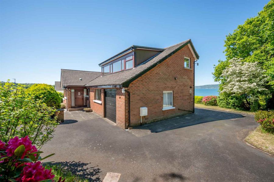 14 Rathmoyle Park