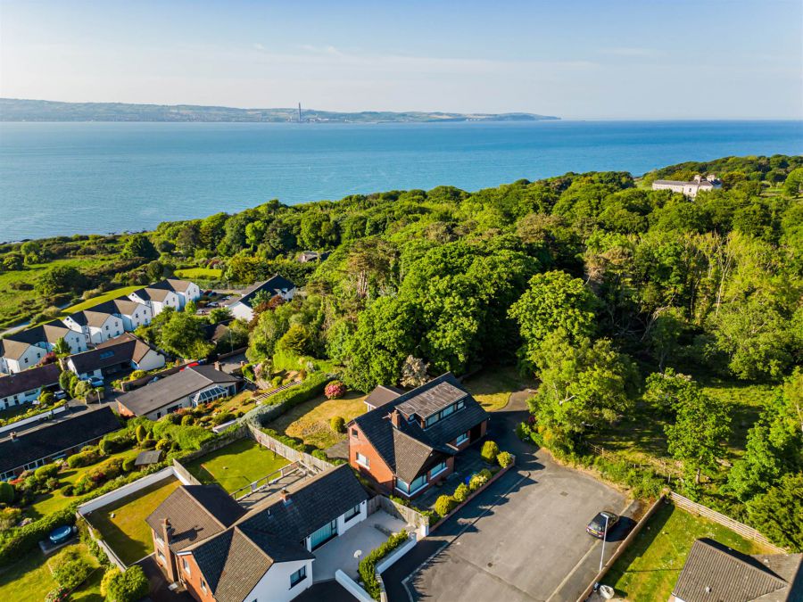 14 Rathmoyle Park