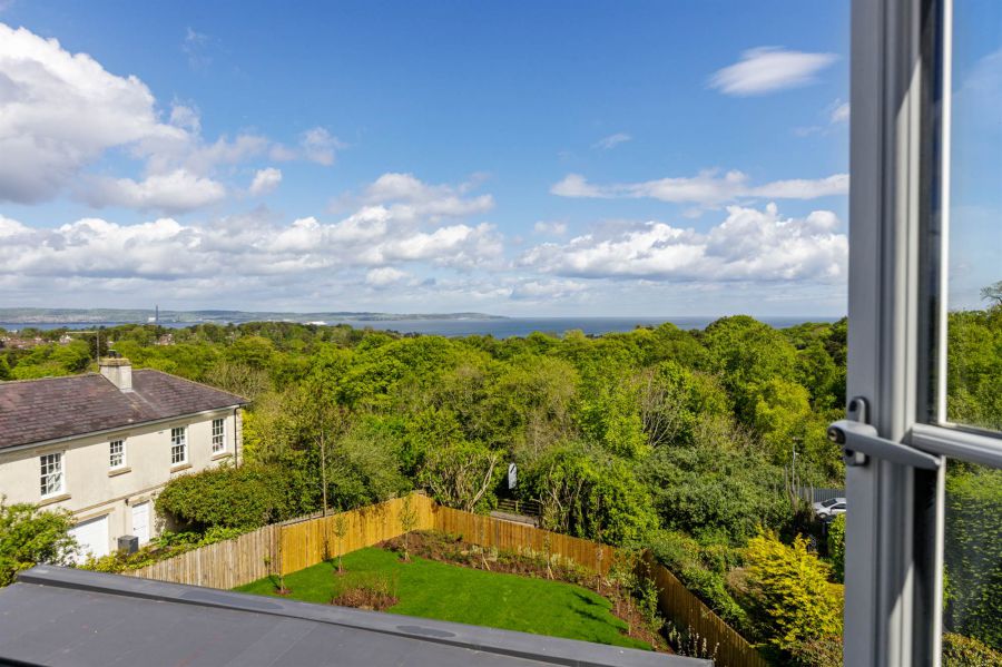 The Manor House, 7 Ballymullan Manor