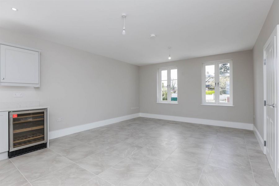 The Manor House, 7 Ballymullan Manor