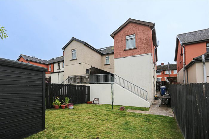 78 Clandeboye Road