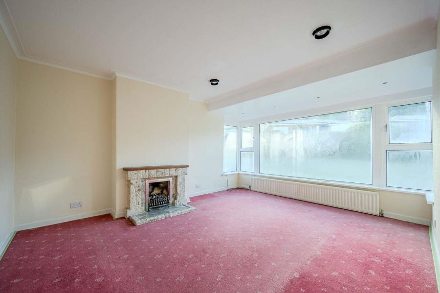 10 Tudor Oaks