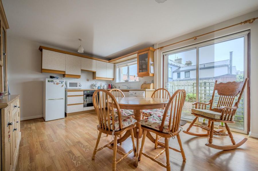 1A Kinnegar Avenue