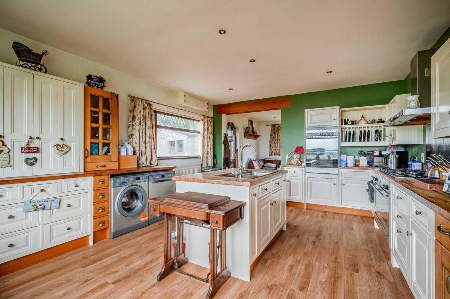 Laurelbank Lodge, 76 - 76B Ballymiscaw Road