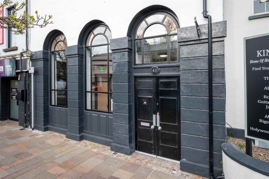 43 High Street